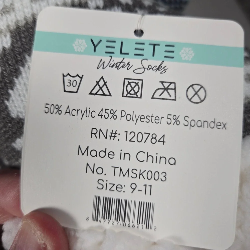 Yeleete Winter Socks 9-11 Snowflake‎ Fair Isle Sherpa Lined Gripper
